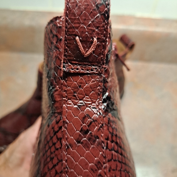 Vionic Leather Ankle Boots Clara Boa Women’s 9.5 Wine Booties Red Snakeskin - Picture 8 of 12